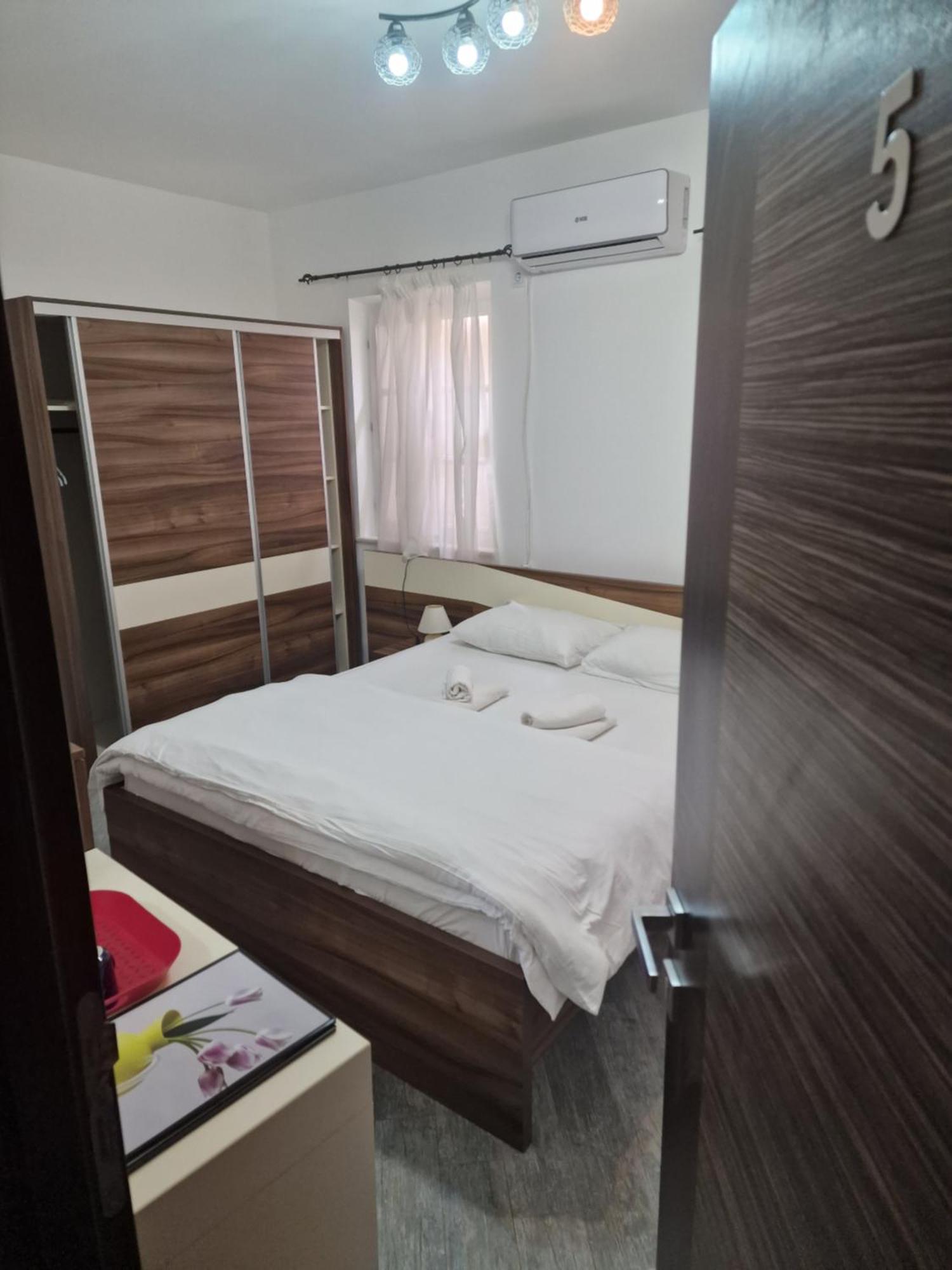 Rooms Dana Old Town Budva Phòng bức ảnh